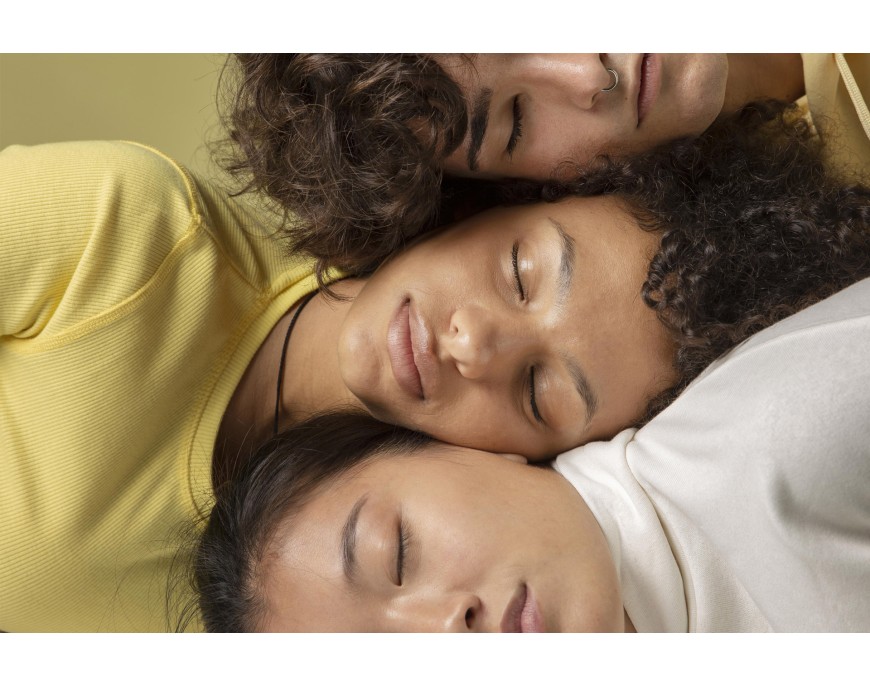 Rientro a scuola: come prendersi cura della pelle del viso durante l’adolescenza